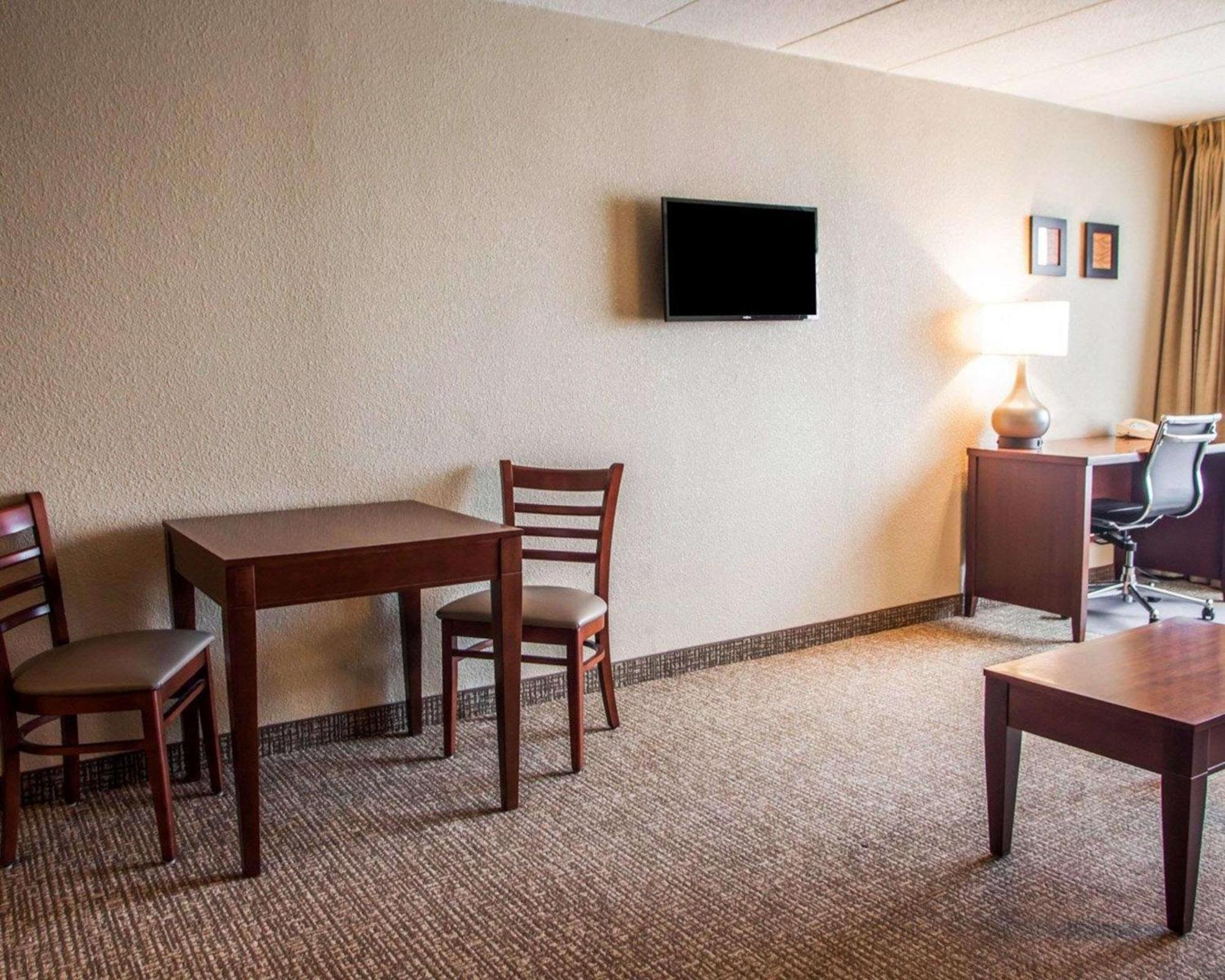 Quality Inn & Suites Orland Park - Chicago Εξωτερικό φωτογραφία