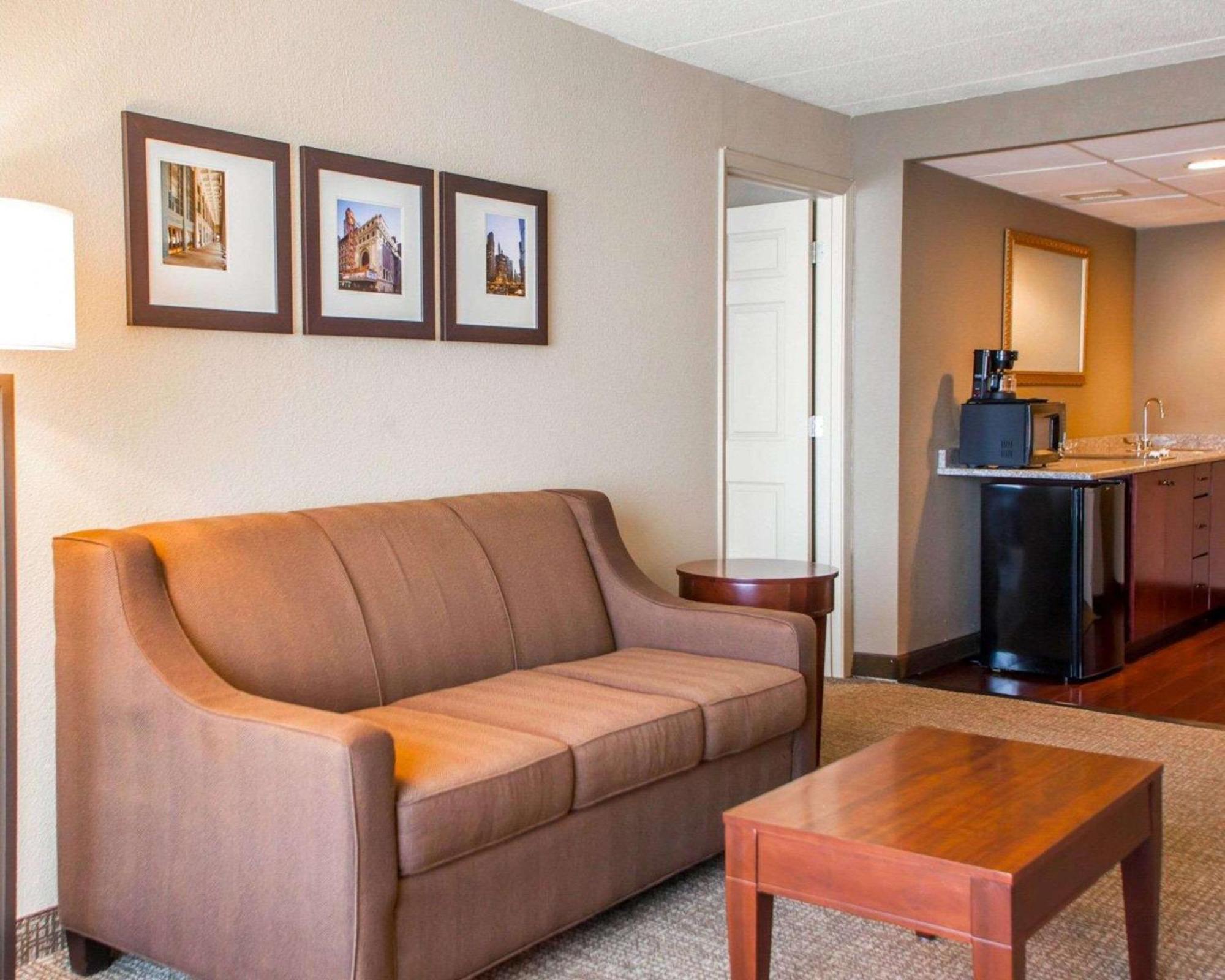 Quality Inn & Suites Orland Park - Chicago Εξωτερικό φωτογραφία