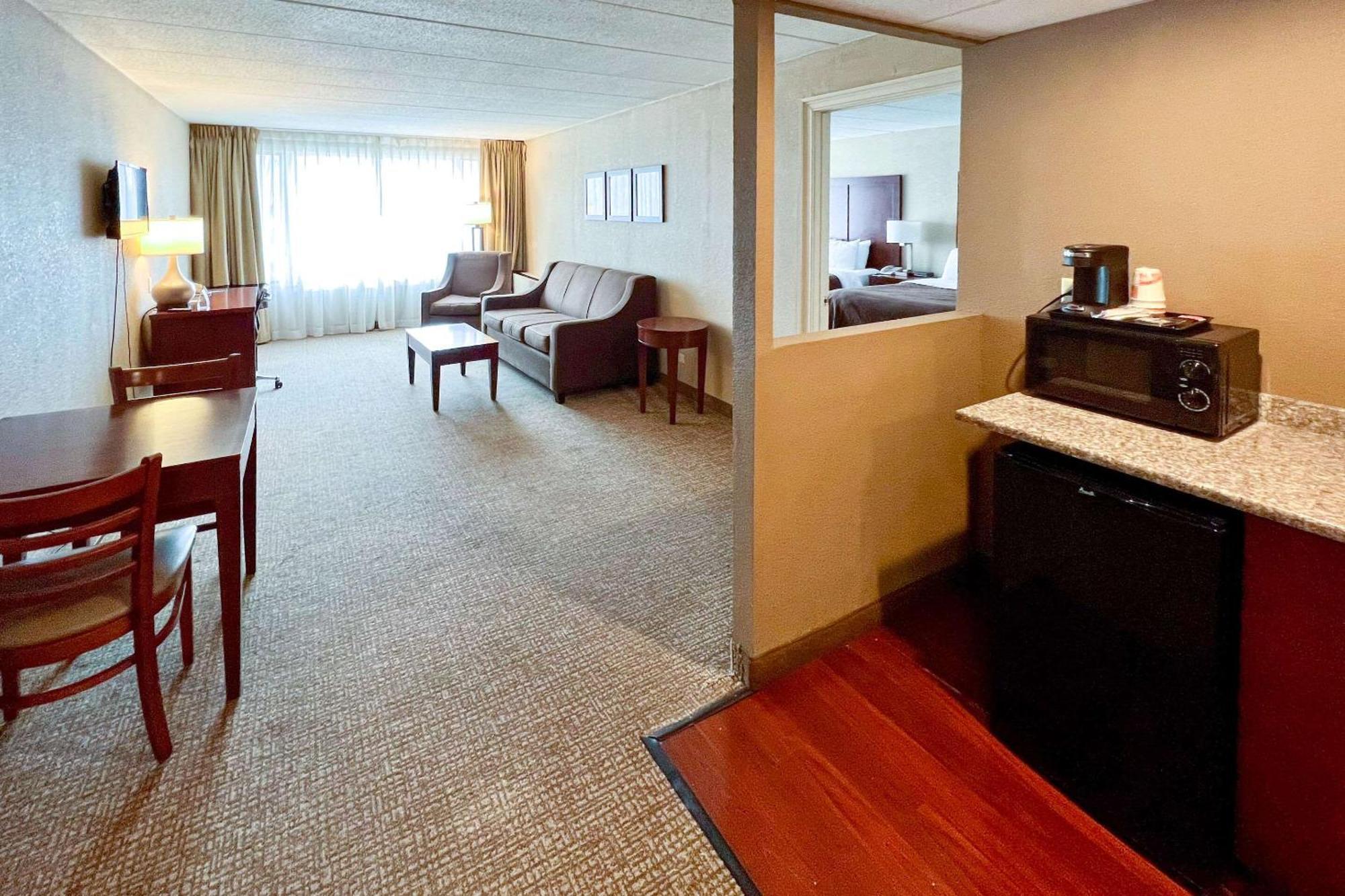 Quality Inn & Suites Orland Park - Chicago Εξωτερικό φωτογραφία